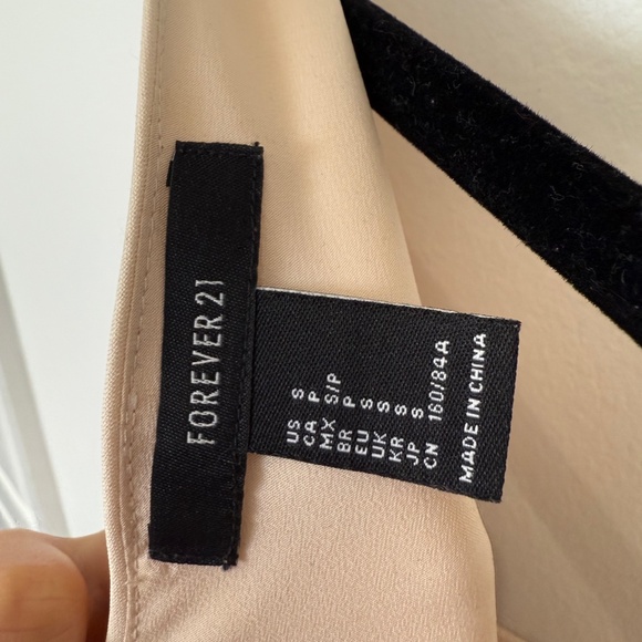 Forever 21 Dress - Picture 3 of 4